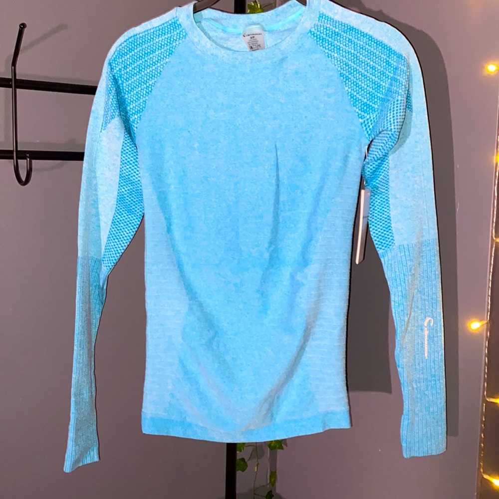 Women’s blue active wear top💙